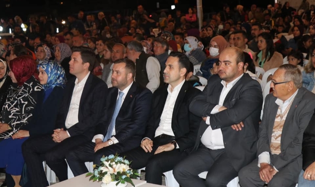 EZİNE’DE BELEDİYE İFTARMIZDA HEMŞEHRİLERİMİZLE BULUŞTUK
