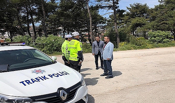 VALİ AKTAŞ, AYVACIK BÖLGE TRAFİK UYGULAMA NOKTASINI ZİYARET ETTİ