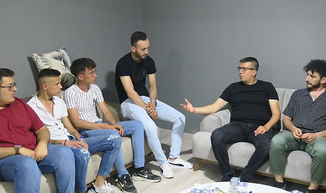 BAŞKAN BORAZAN GENÇLER İLE BİR ARAYA GELDİ
