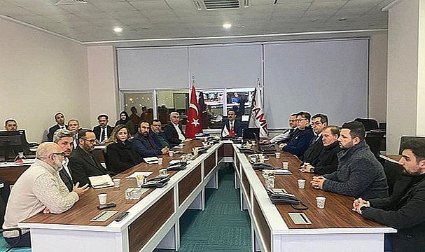 DEPREMZEDELERE YARDIMLAR ÇANAKKALE'DE TEK YÜREK OLARAK DEVAM EDİYOR