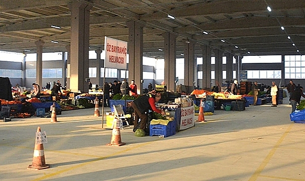 LAPSEKİ YENİ PAZAR ALANINA KAVUŞTU