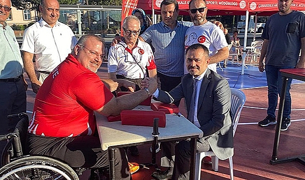 HALKA AÇIK BİLEK GÜREŞİ ETKİNLİĞİ GERÇEKLEŞTİRİLDİ