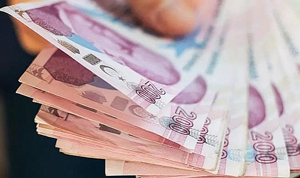 MEMUR VE EMEKLİLER, ZAM İÇİN NEFESİNİ TUTTU!