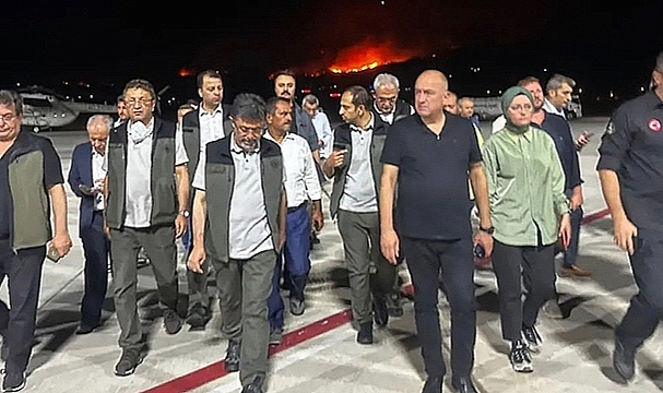 "YETKİLİLERİN İKAZLARINA KULAK VERELİM"