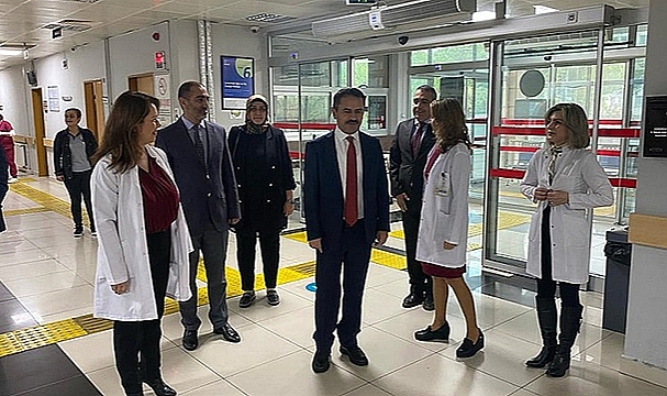 VALİ AKTAŞ, ÇANAKKALE AĞIZ VE DİŞ SAĞLIĞI MERKEZİNİ ZİYARET ETTİ