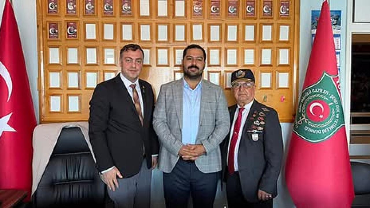 BAŞKAN FIRAT'TAN GAZİLER DERNEĞİ'NE ANLAMLI ZİYARET