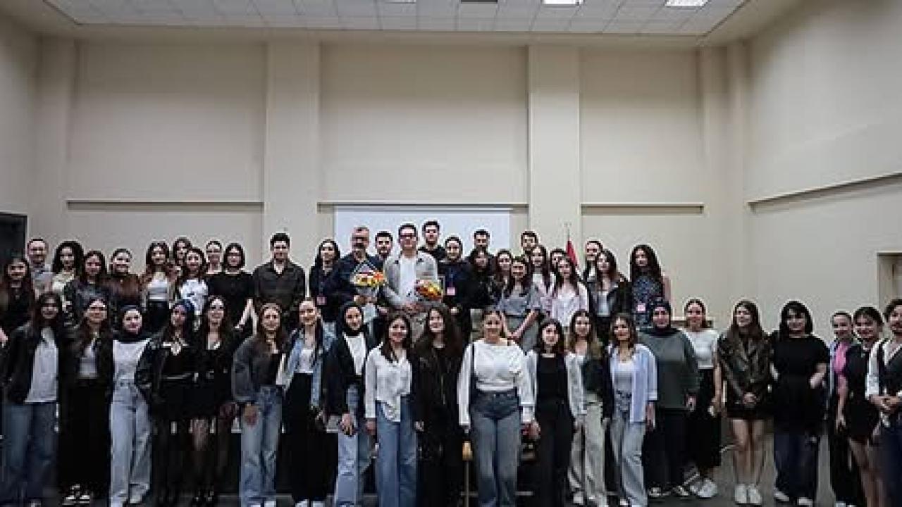 ÇOMÜ'DE "PSİKOLOJİK DAYANIKLILIK" KONFERANSI DÜZENLENDİ