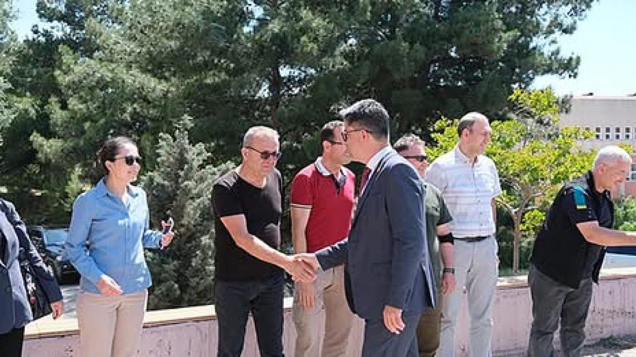 ÇOMÜ'DE GELENEKSEL BAYRAMLAŞMA TÖRENİ GERÇEKLEŞTİRİLDİ